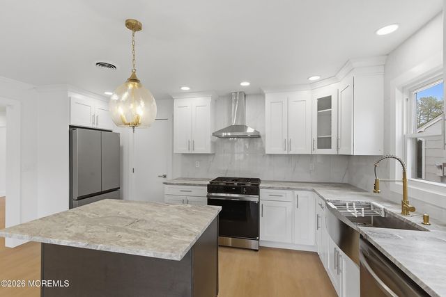 46 Auburn Road, Toms River, NJ 08757