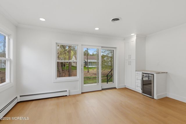 46 Auburn Road, Toms River, NJ 08757