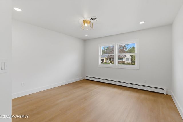 46 Auburn Road, Toms River, NJ 08757