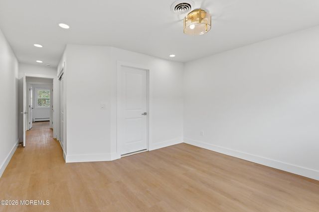 46 Auburn Road, Toms River, NJ 08757