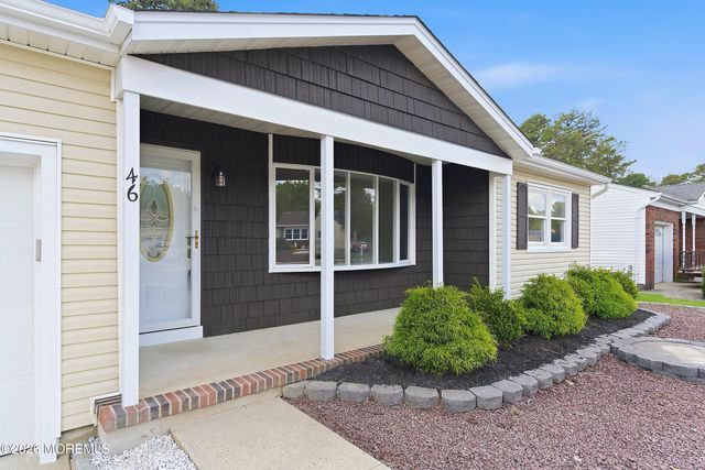 46 Auburn Road, Toms River, NJ 08757
