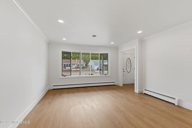 46 Auburn Road, Toms River, NJ 08757