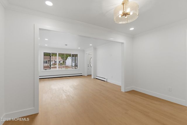 46 Auburn Road, Toms River, NJ 08757