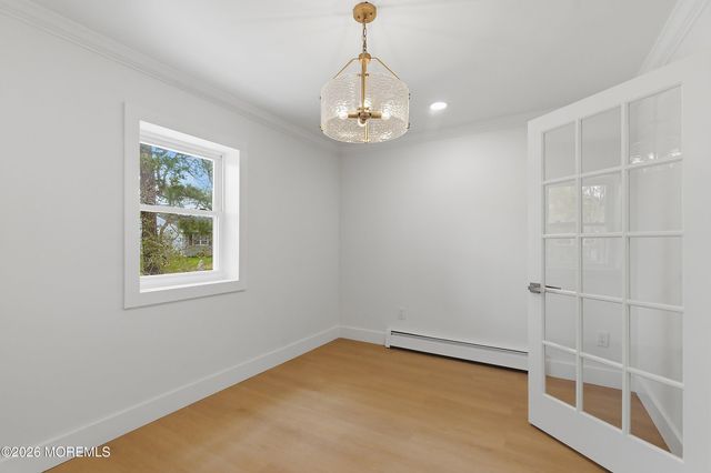 46 Auburn Road, Toms River, NJ 08757