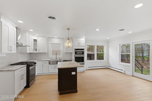 46 Auburn Road, Toms River, NJ 08757