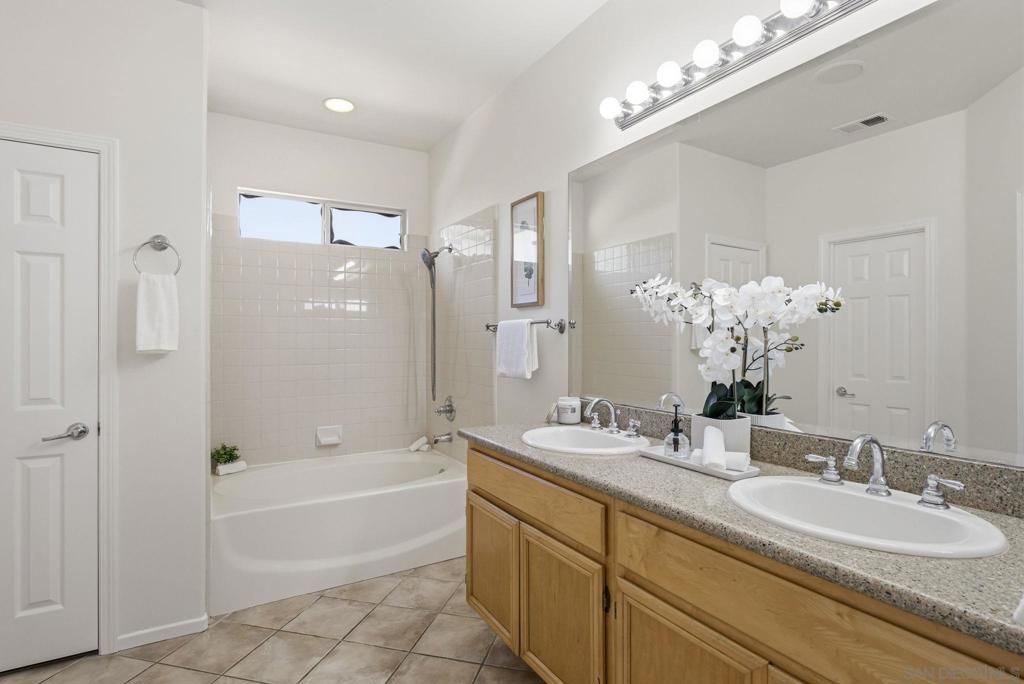 Image 20 of property listing at 5414 Toucanet Court, Oceanside, CA 92057