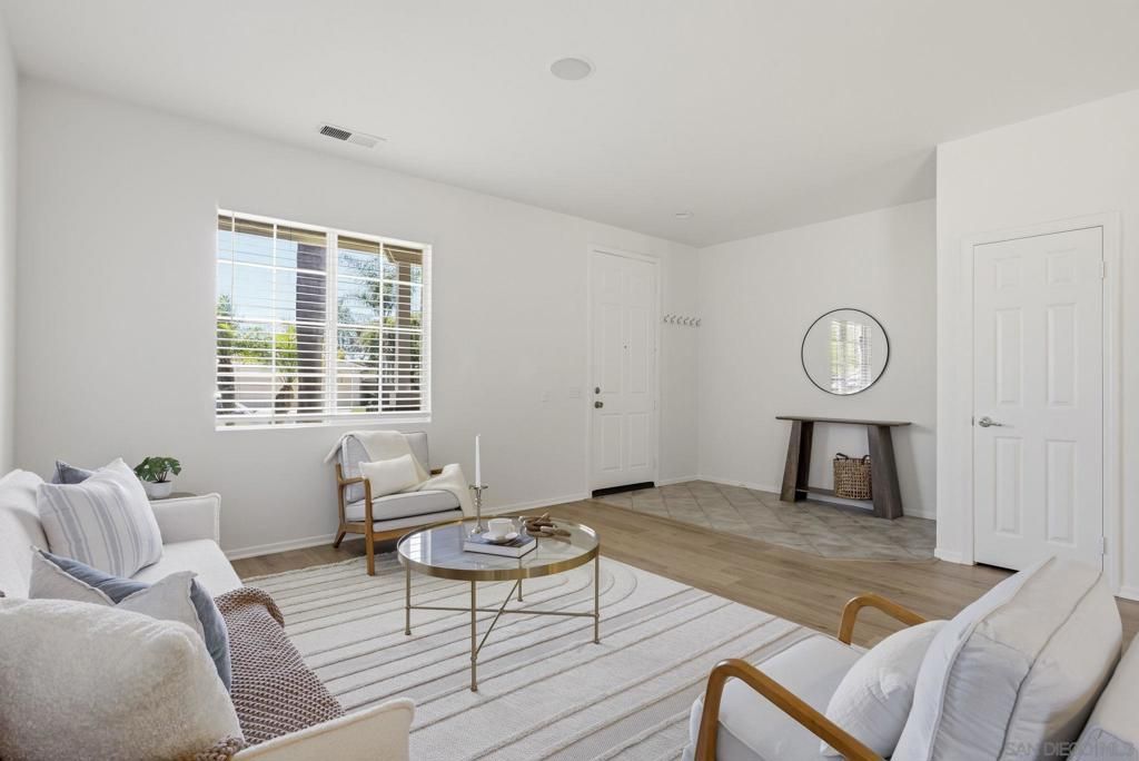 Image 7 of property listing at 5414 Toucanet Court, Oceanside, CA 92057