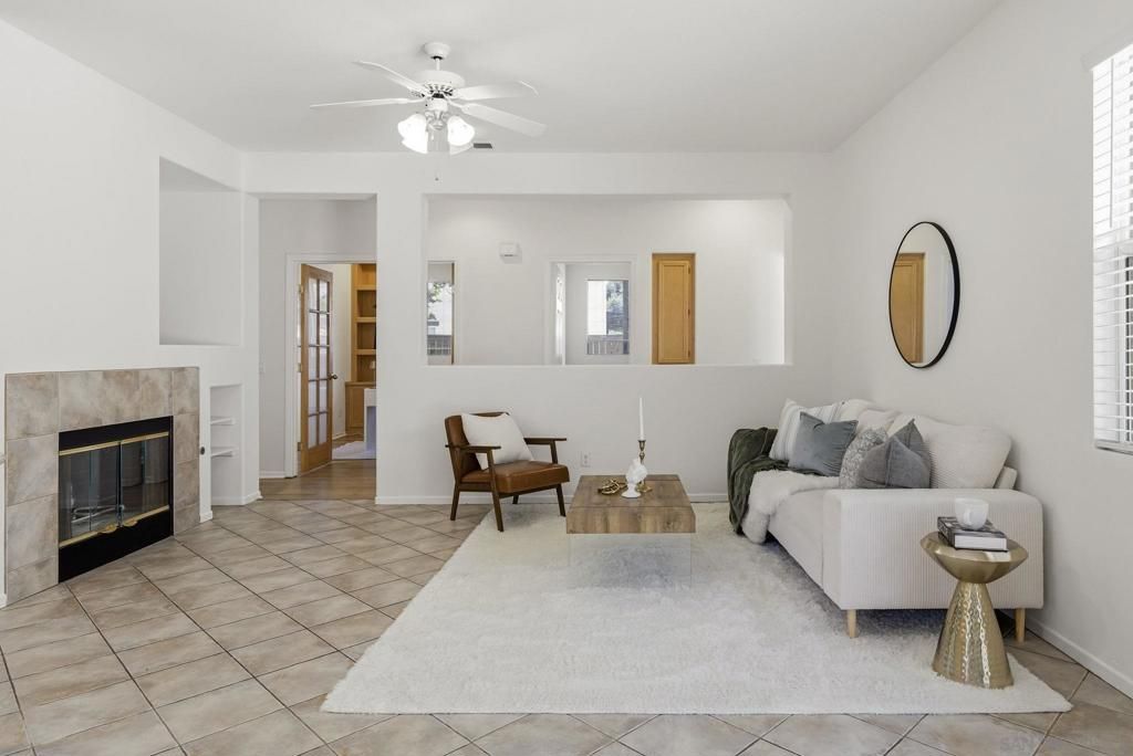 Image 9 of property listing at 5414 Toucanet Court, Oceanside, CA 92057