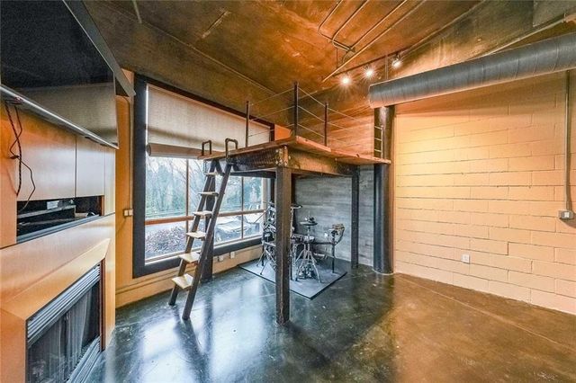 319 Atlanta SE Street 110, Marietta, GA 30060