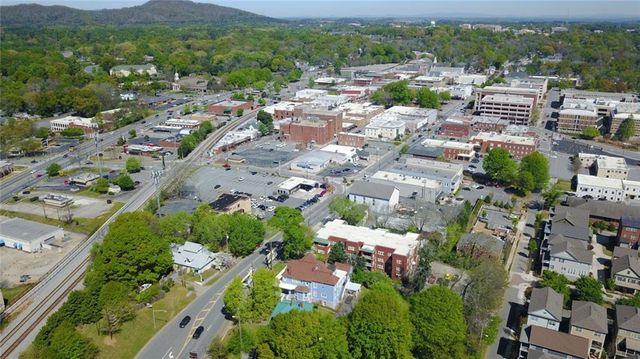 319 Atlanta SE Street 110, Marietta, GA 30060