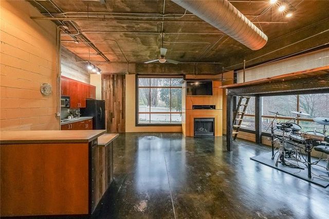 319 Atlanta SE Street 110, Marietta, GA 30060
