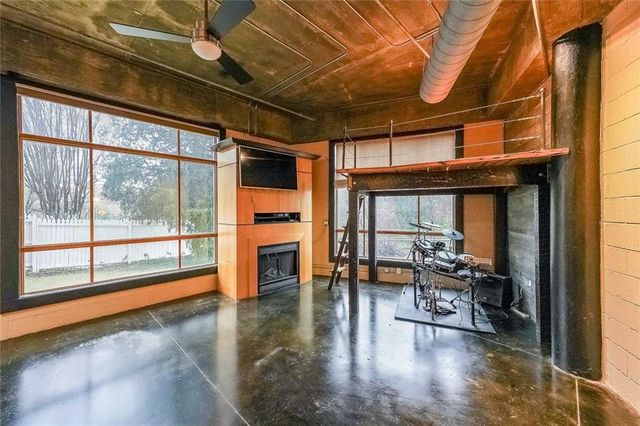 319 Atlanta SE Street 110, Marietta, GA 30060