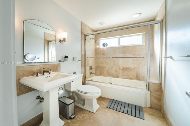 10320 SW 91st St, Miami, FL 33176