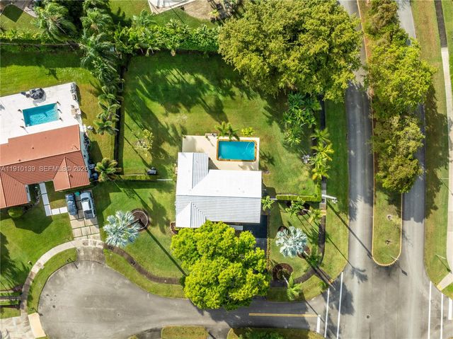 10320 SW 91st St, Miami, FL 33176