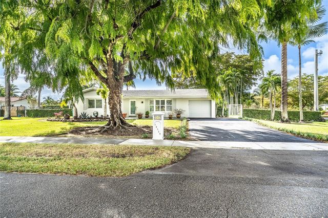 10320 SW 91st St, Miami, FL 33176