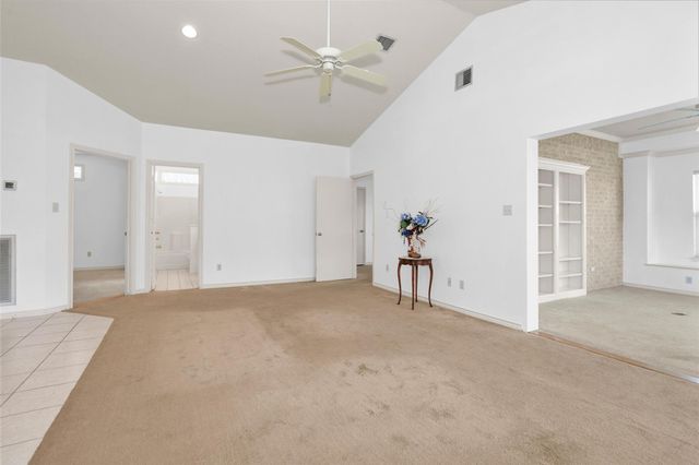 106 Fairway View Court, Conroe, TX 77356