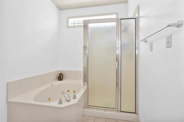 106 Fairway View Court, Conroe, TX 77356