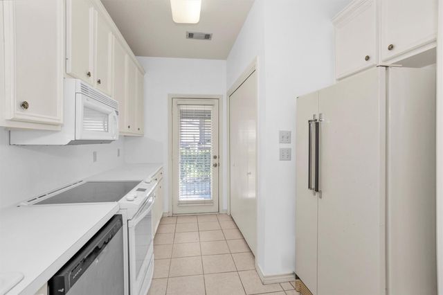 106 Fairway View Court, Conroe, TX 77356