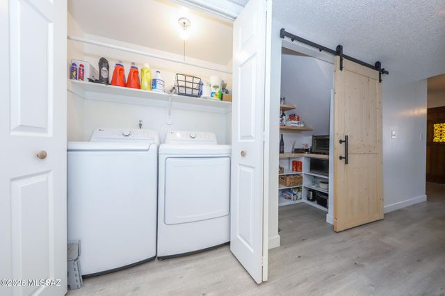 913 N Balachai Lane, Tucson, AZ 85748