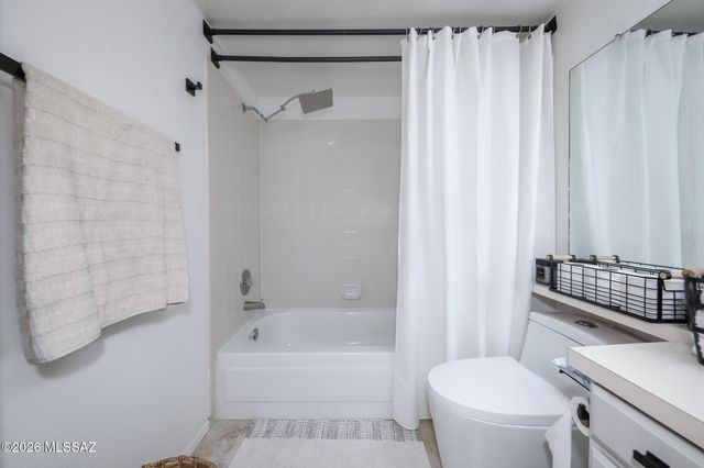 913 N Balachai Lane, Tucson, AZ 85748