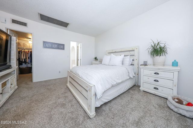 913 N Balachai Lane, Tucson, AZ 85748