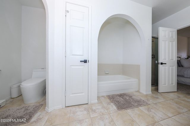 913 N Balachai Lane, Tucson, AZ 85748