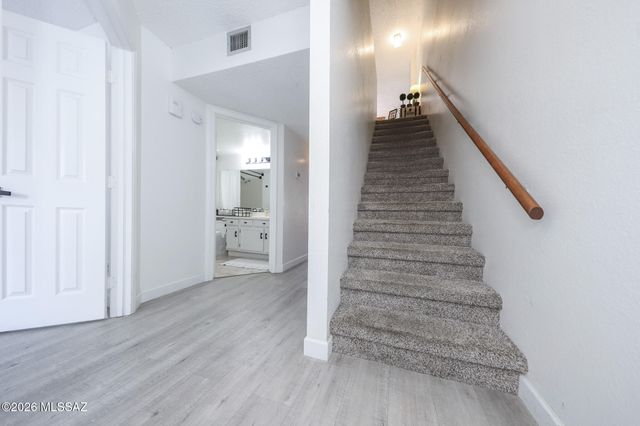 913 N Balachai Lane, Tucson, AZ 85748