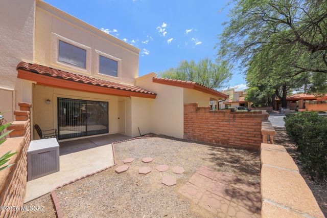 913 N Balachai Lane, Tucson, AZ 85748