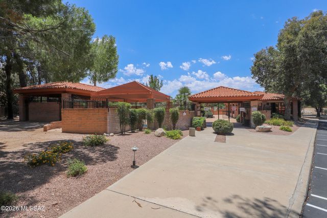 913 N Balachai Lane, Tucson, AZ 85748