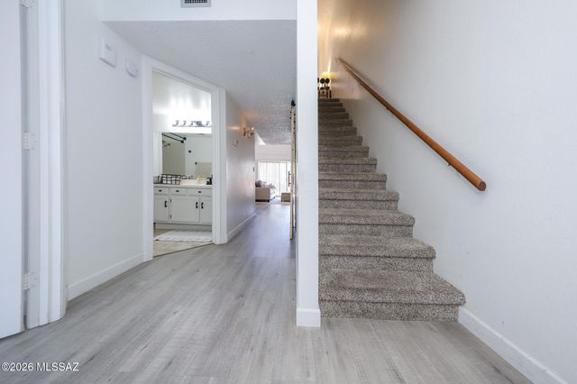 913 N Balachai Lane, Tucson, AZ 85748