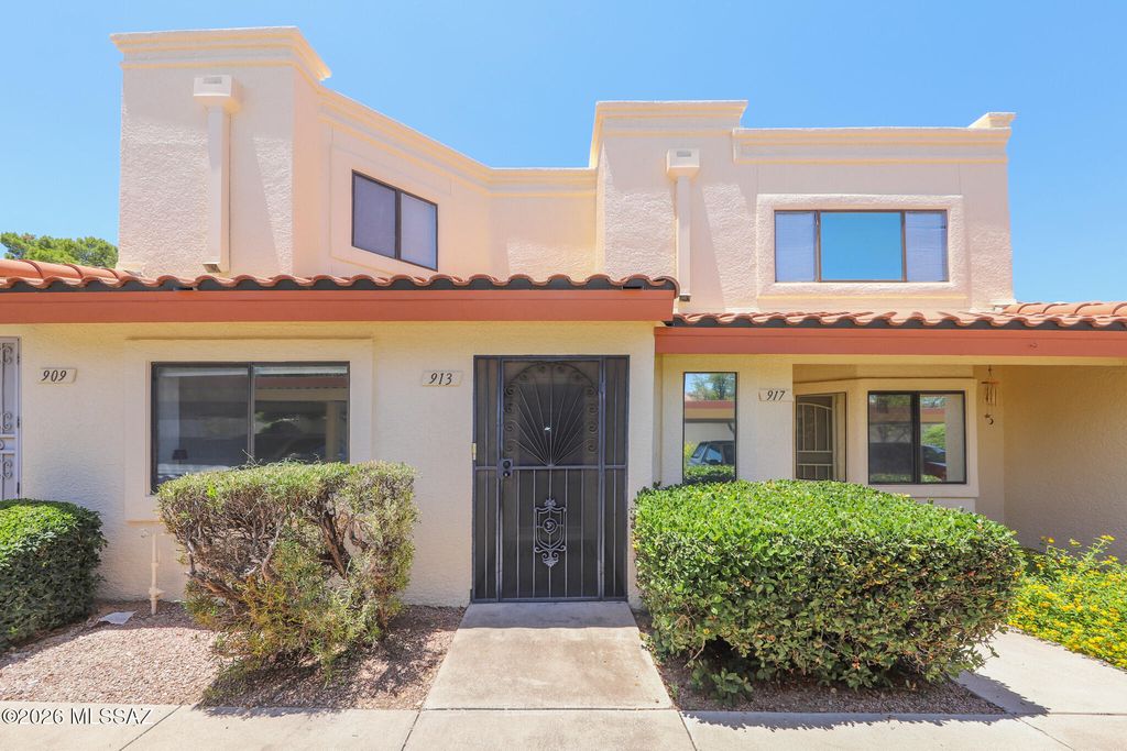 913 N Balachai Lane, Tucson, AZ 85748
