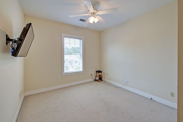 5276 7th Green Drive, Hollywood, SC 29449
