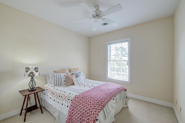 5276 7th Green Drive, Hollywood, SC 29449