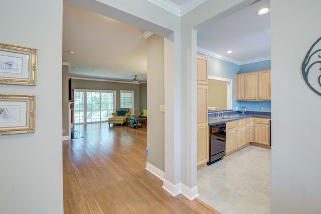 5276 7th Green Drive, Hollywood, SC 29449