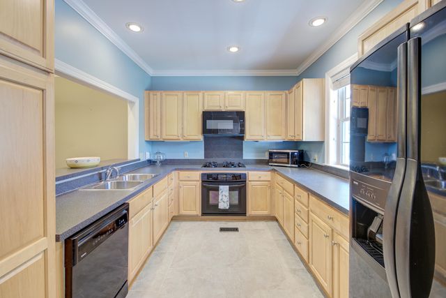 5276 7th Green Drive, Hollywood, SC 29449