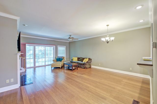 5276 7th Green Drive, Hollywood, SC 29449