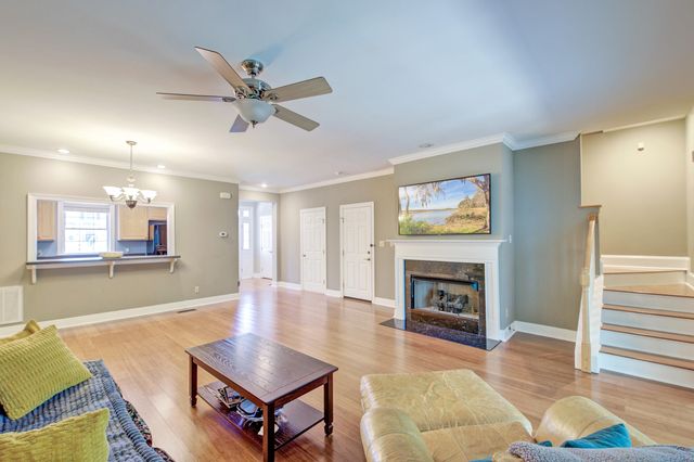 5276 7th Green Drive, Hollywood, SC 29449