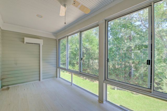 5276 7th Green Drive, Hollywood, SC 29449