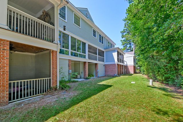 5276 7th Green Drive, Hollywood, SC 29449