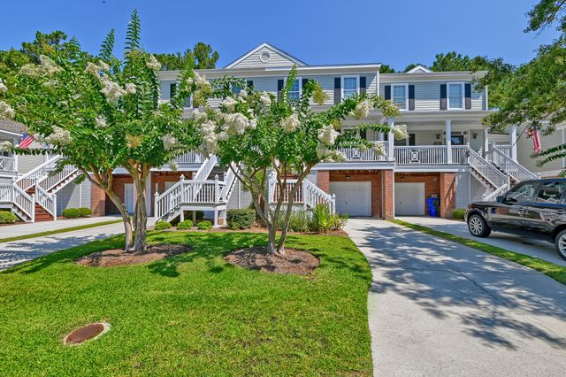 5276 7th Green Drive, Hollywood, SC 29449