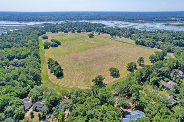 5276 7th Green Drive, Hollywood, SC 29449