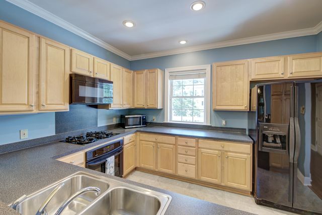 5276 7th Green Drive, Hollywood, SC 29449