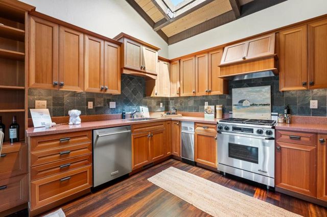 7026 Valley Greens Circle 17, Carmel, CA 93923