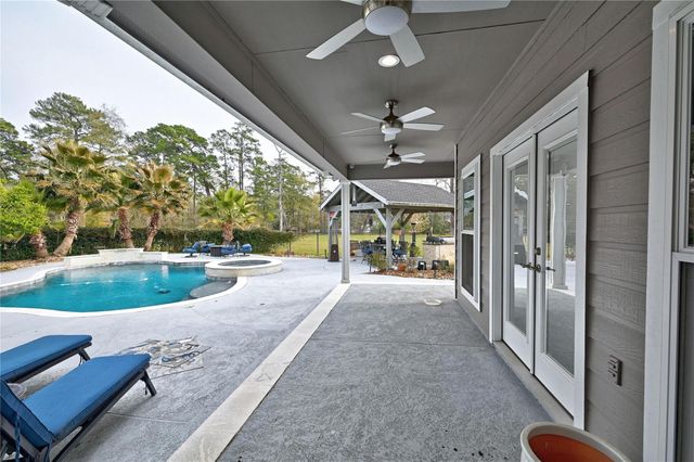 15461 Bedford Lane, Conroe, TX 77384