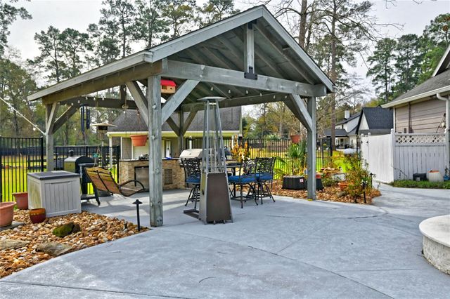 15461 Bedford Lane, Conroe, TX 77384