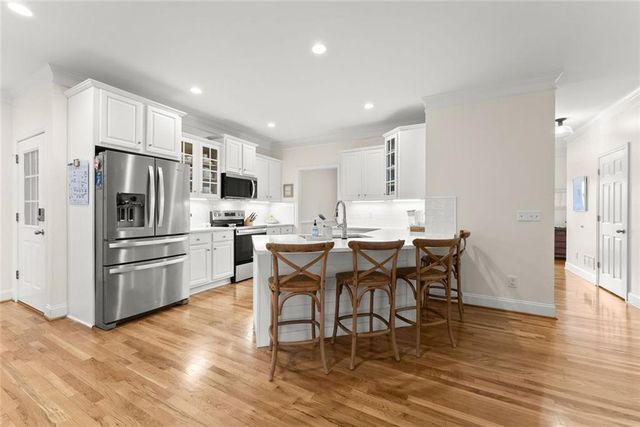 6595 Pond View Court, Clermont, GA 30527