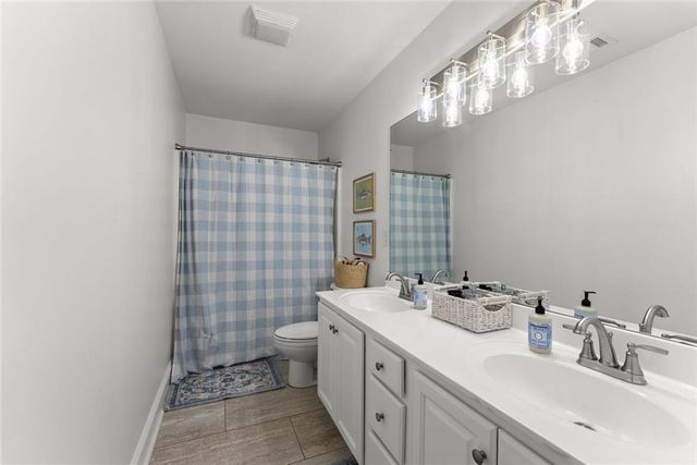 6595 Pond View Court, Clermont, GA 30527