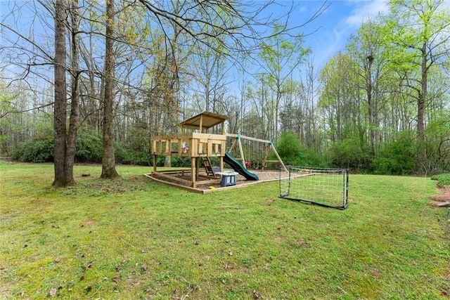 6595 Pond View Court, Clermont, GA 30527