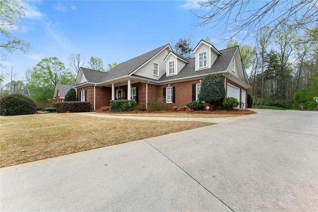 6595 Pond View Court, Clermont, GA 30527