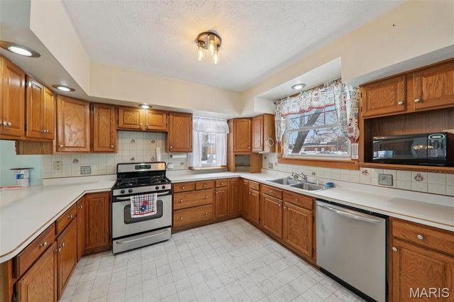 1071 Livingston Street, Carlyle, IL 62231